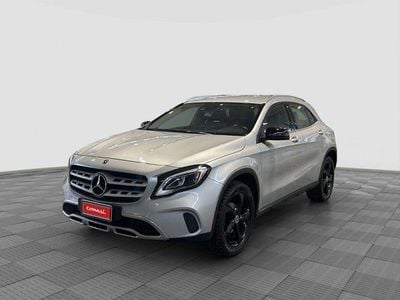 Usata Mercedes GLA200 136 CV (100 kW) 2017 Argento SUV