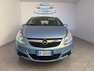 Usata Opel Corsa Cosmo 80 CV (58 kW) 2008 Azzurro Utilitaria