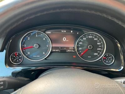 Usata VW Touareg 245 CV (180 kW) 2014 Grigio SUV