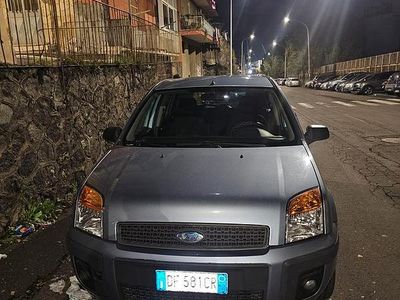 Usata Ford Fusion 2006 Blu Utilitaria