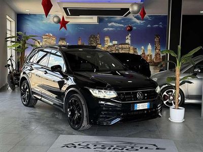 Usata VW Tiguan R-line 200 CV (147 kW) 2021 Nero SUV