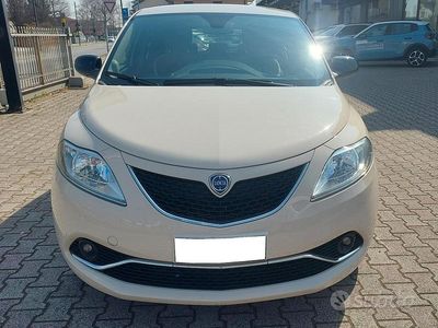 Usata Lancia Ypsilon Gold 69 CV (50 kW) 2015 Utilitaria