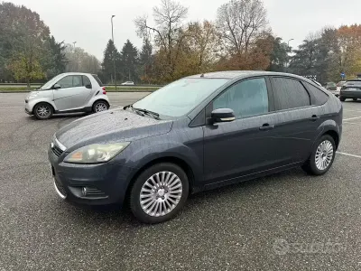 Usata Ford Focus 105 CV (77 kW) 2009 Nero Berlina