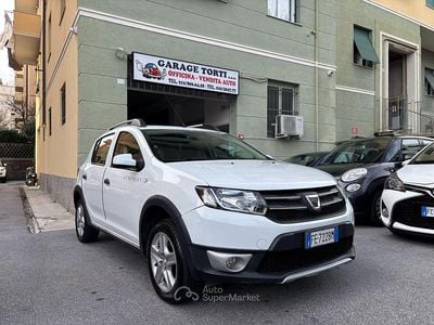 Usata Dacia Sandero Stepway 90 CV (66 kW) 2016 Bianco Berlina