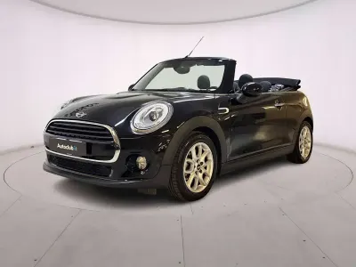 Usata Mini Cooper D Cabriolet 116 CV (85 kW) 2018 Midnight black Cabrio