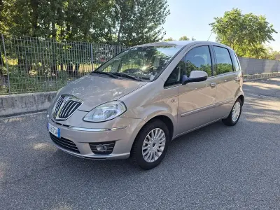 Usata Lancia Musa 77 CV (56 kW) 2009 Bronzo Monovolume