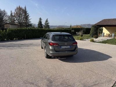 Usata Opel Astra Dynamic 110 CV (80 kW) 2018 Station wagon