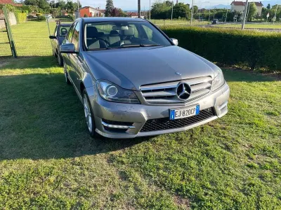 Usata Mercedes C200 Avantgarde 136 CV (100 kW) 2011 Berlina