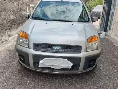 Usata Ford Fusion 68 CV (50 kW) 2007 Grigio Utilitaria