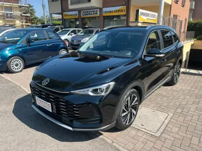 Usata MG ZS Luxury 102 CV (75 kW) 2025 Nero SUV