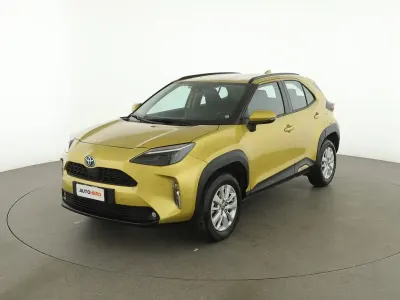 Usata Toyota Yaris Active 92 CV (67 kW) 2023 Oro Utilitaria