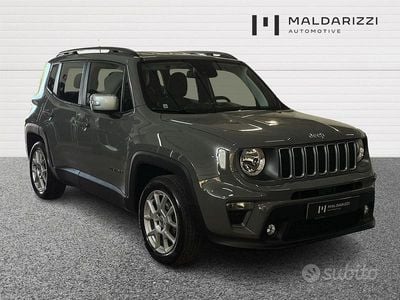 Begagnad Jeep Renegade Limited 131 HK (96 kW) 2022 Grå SUV