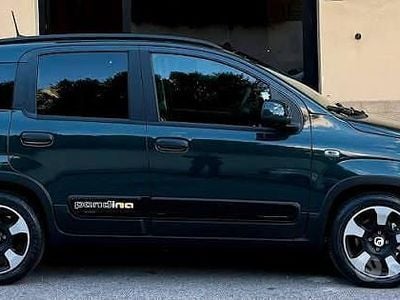 Usata Fiat Panda Cross Cross 70 CV (51 kW) 2025 Verde Utilitaria