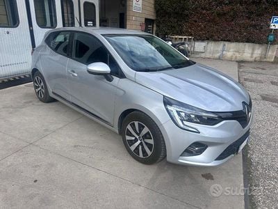 Begagnad Renault Clio V R.S. 91 HK (66 kW) 2021 Silver Sedan