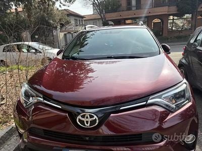 Usata Toyota RAV4 143 CV (105 kW) 2015 Rosso SUV