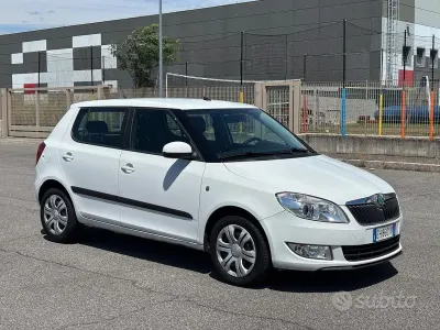 Usata Skoda Fabia Ambition 75 CV (55 kW) 2011 Bianco Berlina