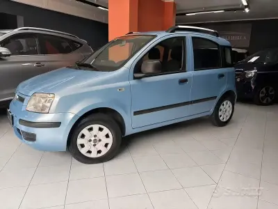 Usado Fiat Panda Dynamic 69 CV (50 kW) 2011 Azul Utilitario