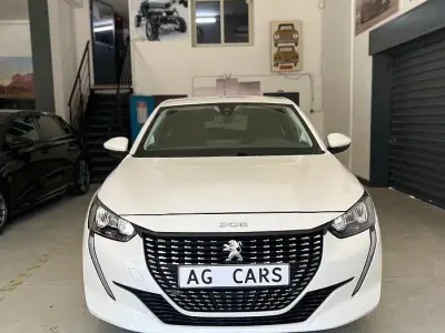 Usata Peugeot 208 Allure 75 CV (55 kW) 2021 Bianco Utilitaria