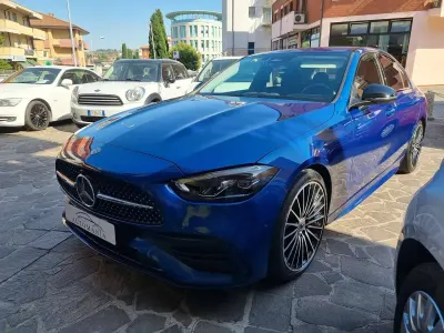 Usata Mercedes C220 Premium 200 CV (147 kW) 2022 Blu spettrale Berlina