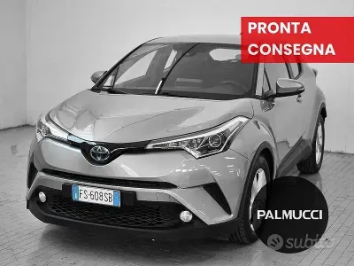 Begagnad Toyota C-HR Lounge 122 HK (89 kW) 2018 Grå SUV