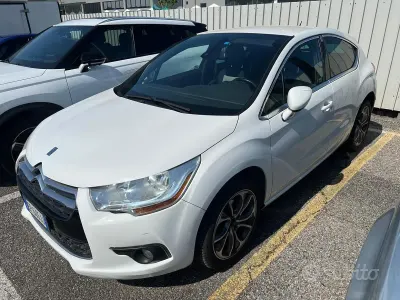 Usata DS Automobiles DS4 So Chic 111 CV (81 kW) 2012 Bianco Berlina