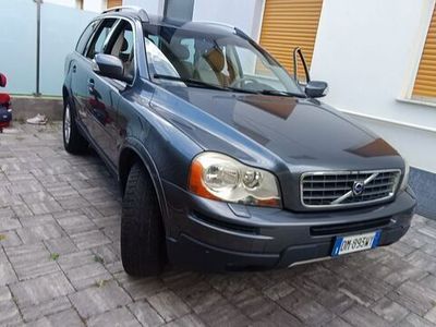 usata Volvo XC90 2.4 Sempre box veicolo non fumatori tagliandi in casa madre