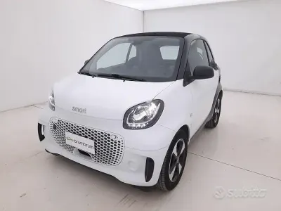 Begagnad Smart ForTwo Coupé Passion 41 kW (56 HK) 2022 Grå Halvkombi