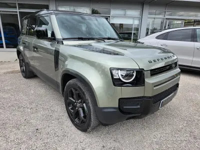Usata Land Rover Defender HSE 200 CV (147 kW) 2020 Verde SUV