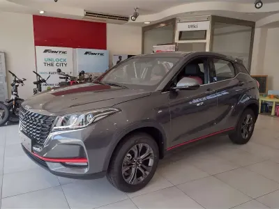 Nuova DFSK Glory 580 106 CV (77 kW) 2026 Grigio scuro SUV