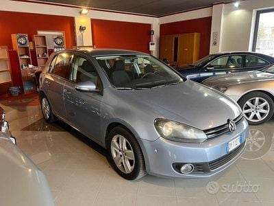 Usata VW Golf VI Comfortline 102 CV (75 kW) 2009 Blu Utilitaria