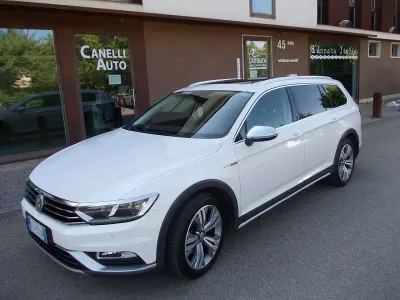 Usata VW Passat Alltrack 150 CV (110 kW) 2016 Bianco Station wagon