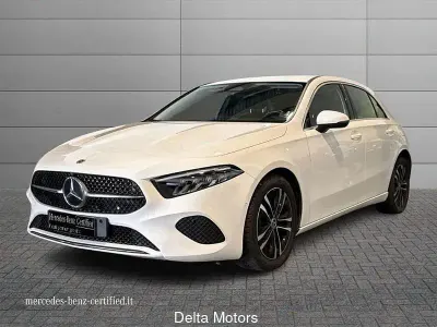 Usata Mercedes A180 Advanced 116 CV (85 kW) 2023 Bianco polare Utilitaria