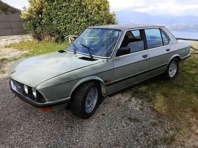 Usata BMW 528 184 CV (135 kW) 1982 Verde Berlina