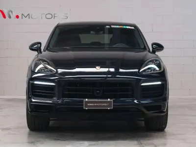 Usata Porsche Cayenne 460 CV (338 kW) 2021 Blu moonlight met. SUV
