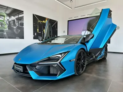 Usata Lamborghini Revuelto 825 CV (606 kW) 2025 Blu uranus matt Coupé