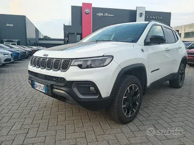 Usata Jeep Compass Trailhawk 241 CV (177 kW) 2023 Bianco SUV