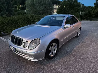 Usata Mercedes E270 Elegance 177 CV (130 kW) 2003 Berlina