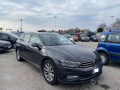 Usata VW Passat Business 150 CV (110 kW) 2022 Grigio Station wagon