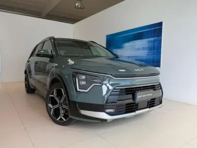Usata Kia Niro 105 CV (77 kW) 2022 Verde SUV