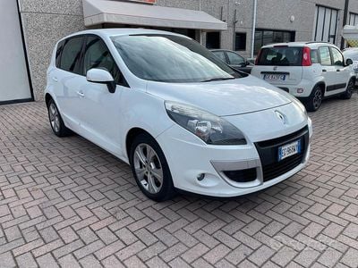 Usata Renault Scénic III Luxe 110 CV (80 kW) 2011 Bianco Monovolume