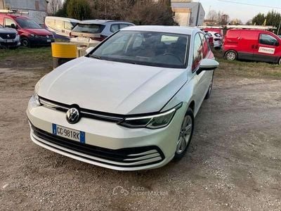 Bianco Usata 2021 VW Golf Life Berlina | 17.900 € (Buon prezzo)