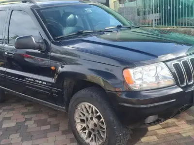 Usata Jeep Grand Cherokee Overland 163 CV (119 kW) 2003 Nero SUV