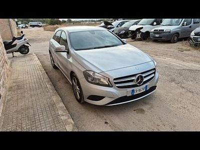 Usata Mercedes A180 122 CV (89 kW) 2013 Grigio Berlina