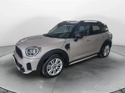Begagnad Mini Cooper Countryman Classic 136 HK (100 kW) 2022 Röd SUV