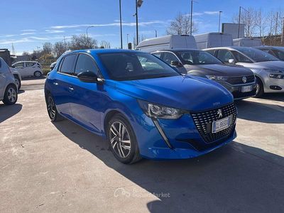 Usata Peugeot 208 Allure 102 CV (75 kW) 2022 Blu/azzurro Utilitaria