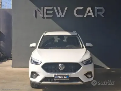 Usata MG ZS Luxury 111 CV (81 kW) 2023 Bianco SUV