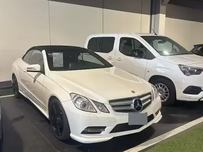 Usata Mercedes E220 170 CV (125 kW) 2013 Bianco Cabrio
