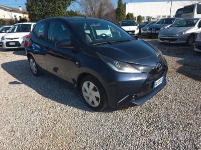 Usata Toyota Aygo X-play 69 CV (50 kW) 2014 Nero Utilitaria