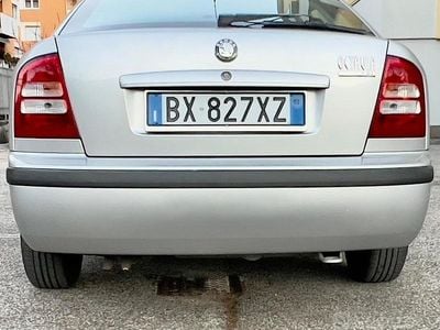 Usata Skoda Octavia 2004 Grigio Berlina