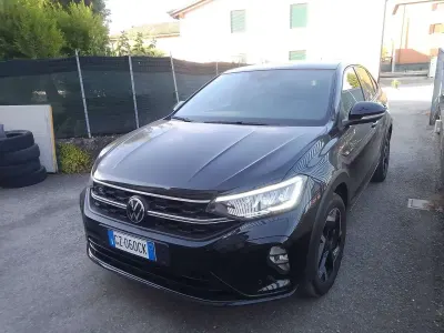 Usata VW Taigo R-line 116 CV (85 kW) 2025 Nero SUV